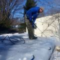 Professional ice dam removal