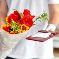 What are the top advantages of doing an online flowering delivery business?