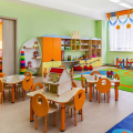 Advantages, disadvantages, facts & myths about daycare centers for children